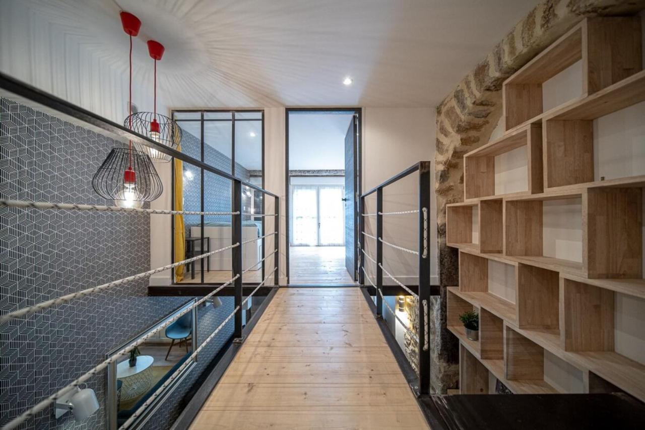 Spacious Renovated Loft - - Guillotiere Apartment